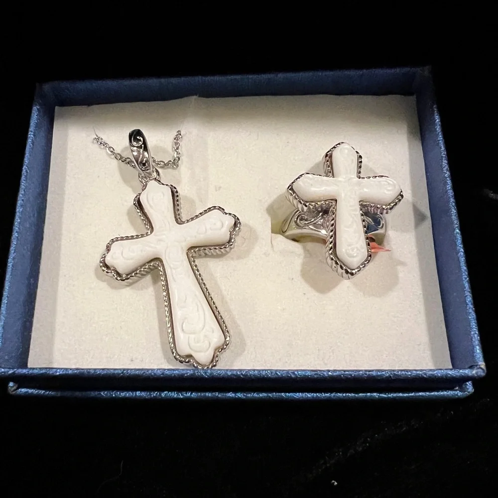 Sterling silver with Mother of Pearl necklace/ring set NIB - Picture 1 of 2